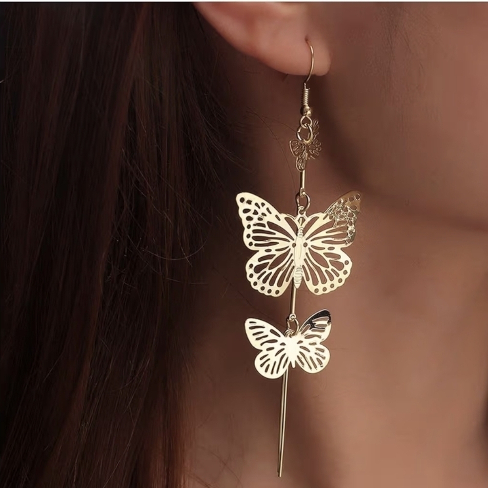 Jessica Simpson Elegant Gold Tone Butterfly Dangle Earrings - Picture 2 of 13